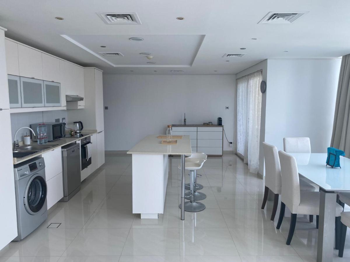 One Bedroom Apartment With Pool & Gym Near Marina Dubaj Zewnętrze zdjęcie