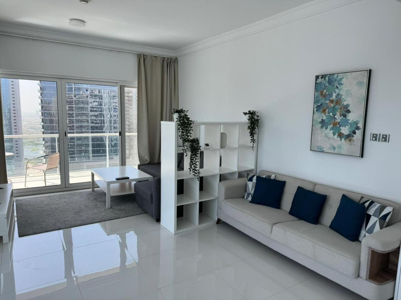 One Bedroom Apartment With Pool & Gym Near Marina Dubaj Zewnętrze zdjęcie